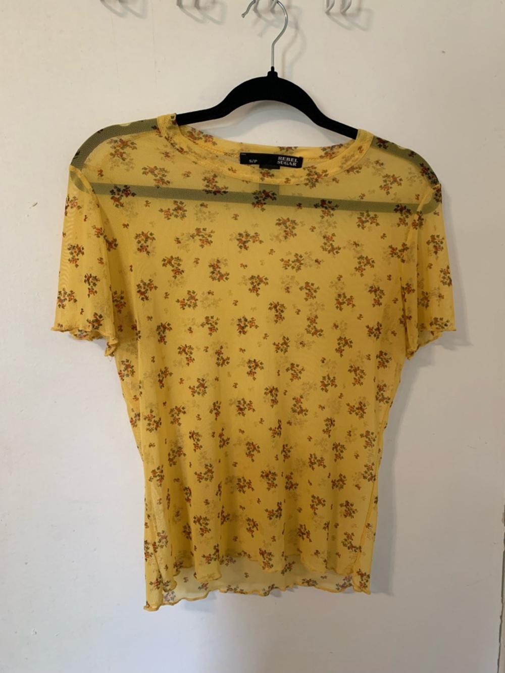 Rebel Sugar Yellow Floral Mesh Tee with Lettuce Hem